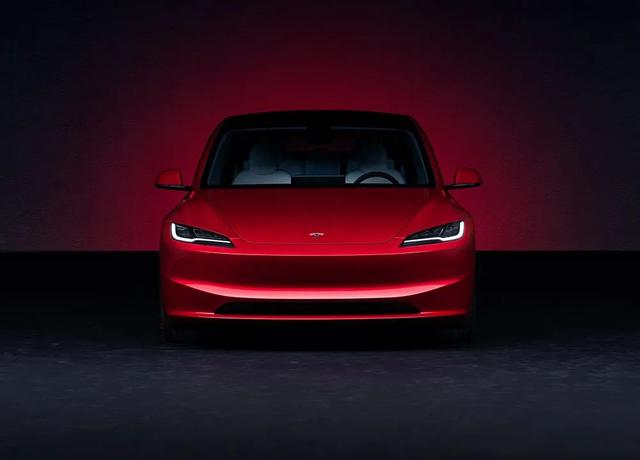 近30万！特斯拉新款Model 3价格不降反涨，还值得买吗？