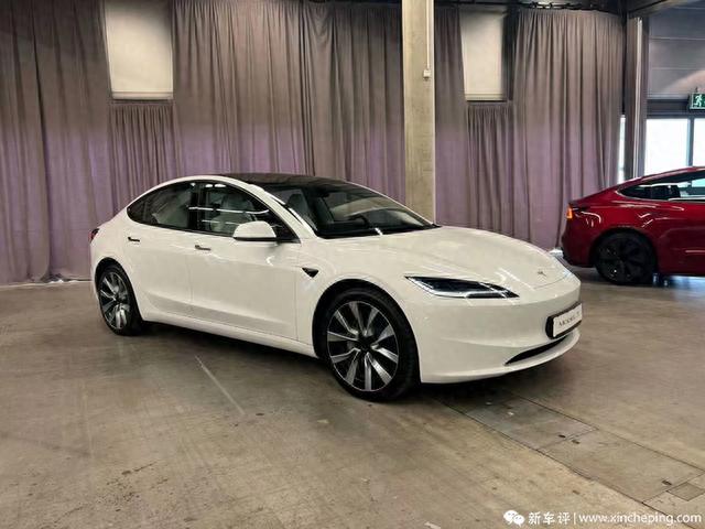 说好的20万呢？713km续航，新款特斯拉Model 3售25.99万