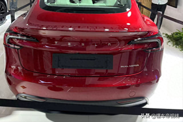 新车 | 售价25.99万元起/设计调整，新款特斯拉Model 3抢先实拍