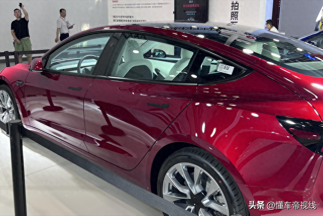 新车 | 售价25.99万元起/设计调整，新款特斯拉Model 3抢先实拍