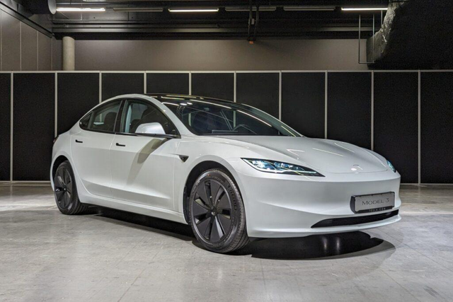 25.99万起，7年来最大更新！深度解读全新Model 3产品亮点