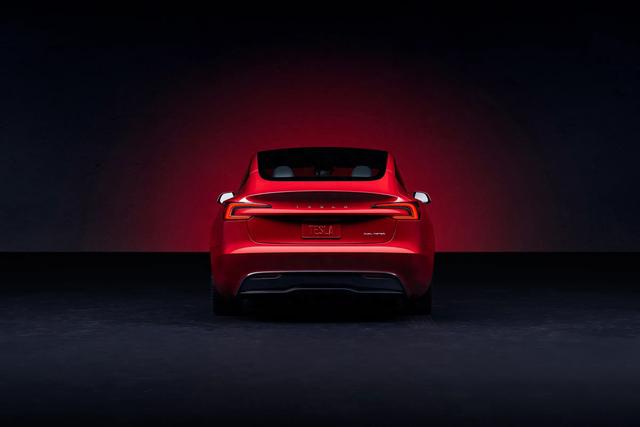 25.99万起，7年来最大更新！深度解读全新Model 3产品亮点