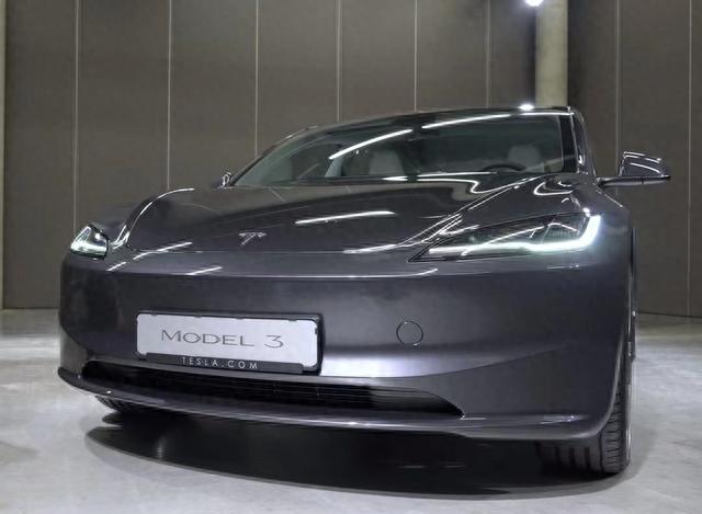 涨价2.8万！新款特斯拉Model 3实车现身，取消怀挡，入门606km续航