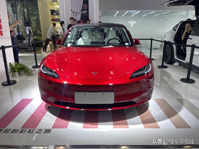 新车 | 设计/配置/价格调整竞争力如何？新款特斯拉Model 3国内亮相