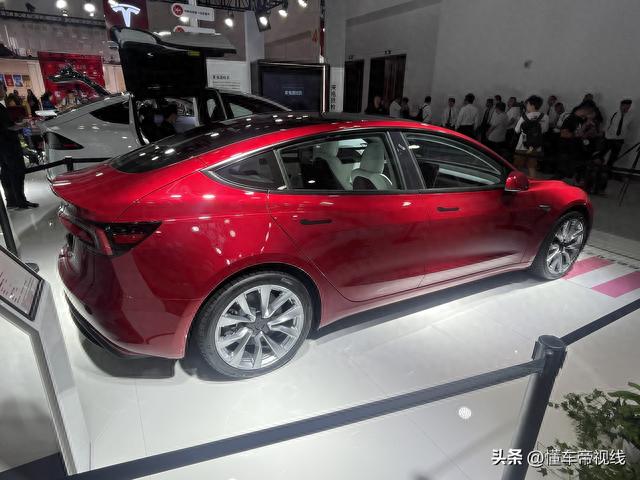 新车 | 设计/配置/价格调整竞争力如何？新款特斯拉Model 3国内亮相