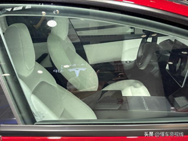 新车 | 设计/配置/价格调整竞争力如何？新款特斯拉Model 3国内亮相