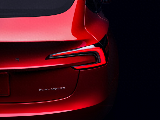 特斯拉Model3首次改款，25.99万元起售价高于预期