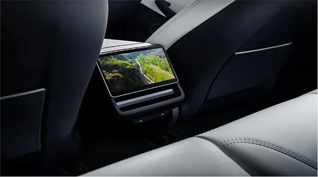 时隔7年，特斯拉Model 3改款，原以为卖19万，谁知涨至26万