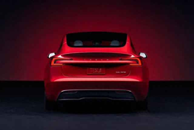 新款特斯拉Model 3，越涨价卖得越好？