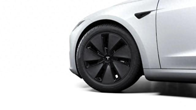 特斯拉Model 3闪现上新，它这次也想玩豪华了