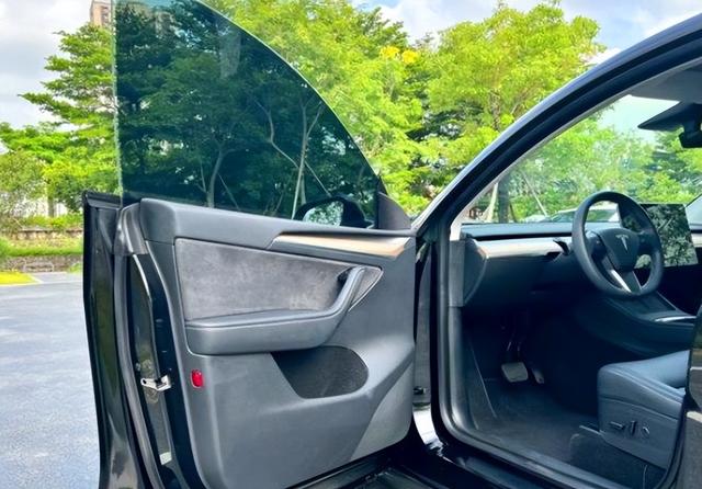 特斯拉Model Y，一辆我心有所属的电车