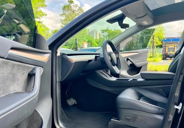 特斯拉Model Y，一辆我心有所属的电车