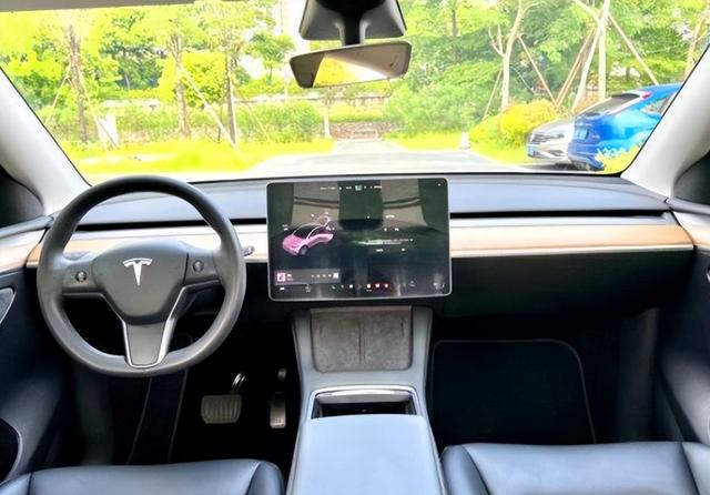 特斯拉Model Y，一辆我心有所属的电车