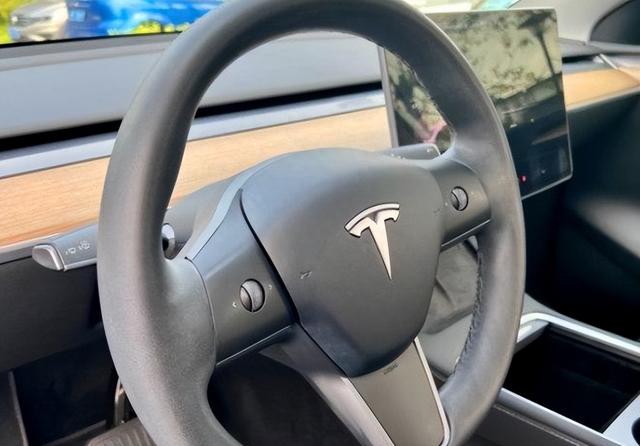 特斯拉Model Y，一辆我心有所属的电车