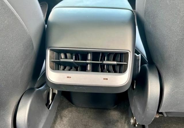 特斯拉Model Y，一辆我心有所属的电车