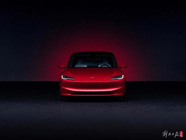 特斯拉发布新款Model3：713公里续航，还多了一块屏幕
