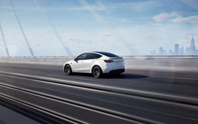 特斯拉Model Y降价1.4万元，Model 3推现金补贴