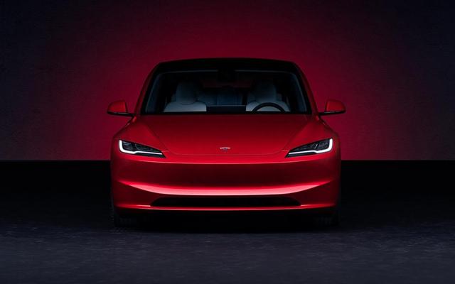 新款Model 3预售25.99万起，颜值提升档位调到中控屏