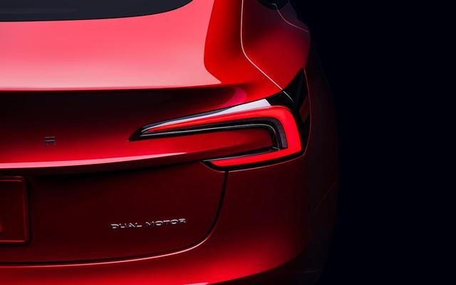 新款Model 3预售25.99万起，颜值提升档位调到中控屏
