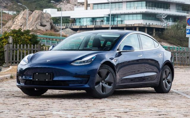 新款Model 3预售25.99万起，颜值提升档位调到中控屏