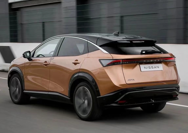 下挡ID.4上战Model Y？日产Ariya初体验：还是那个“大沙发”？