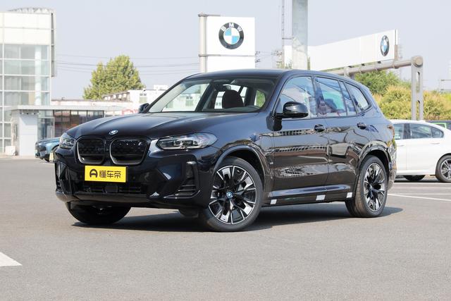 都是三十万级高端豪华电动SUV，特斯拉Model Y与宝马iX3怎么选？