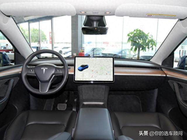 风口浪尖，动力吓人，3秒多破百，实拍Model Y