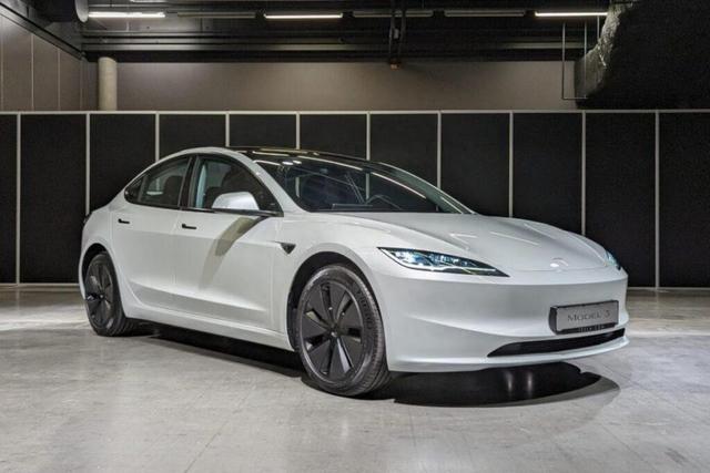 新款Model 3来了：7年磨一剑， 涨价4万、升级很多？