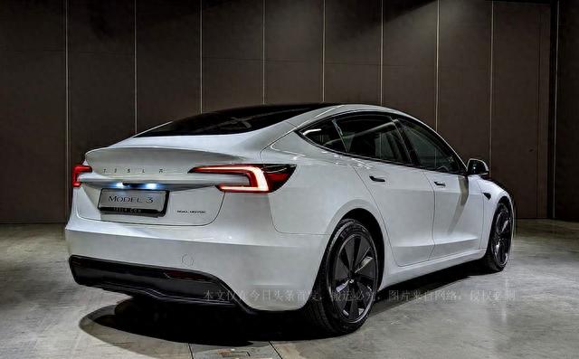 26万的特斯拉Model 3发布：新造型、新配置，但没有外放电