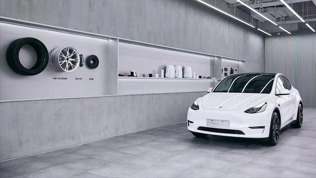 测试特斯拉Model Y：只有加速快但通过性不行，舒适性垫底！