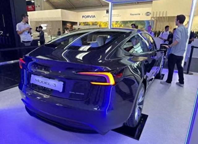 2023慕尼黑车展：全新Model 3登场，内饰升级，值不值得买？