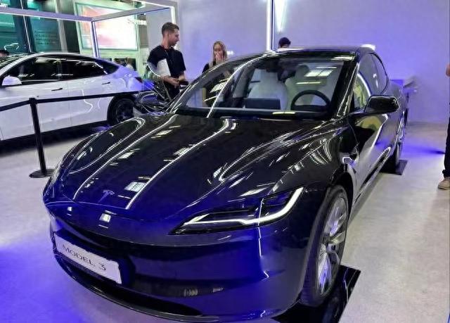 2023慕尼黑车展：全新Model 3登场，内饰升级，值不值得买？