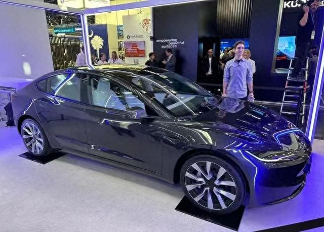 2023慕尼黑车展：全新Model 3登场，内饰升级，值不值得买？