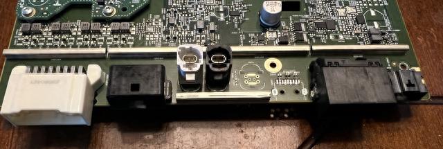 8G内存128GB存储组合，特斯拉Model Y HW4硬件无法运行Steam