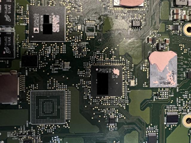 8G内存128GB存储组合，特斯拉Model Y HW4硬件无法运行Steam