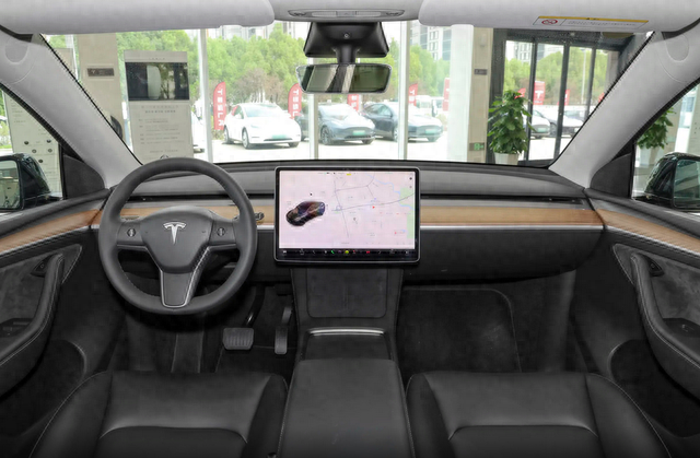 预算30万左右买纯电SUV，特斯拉Model Y真是绕不开的选择？