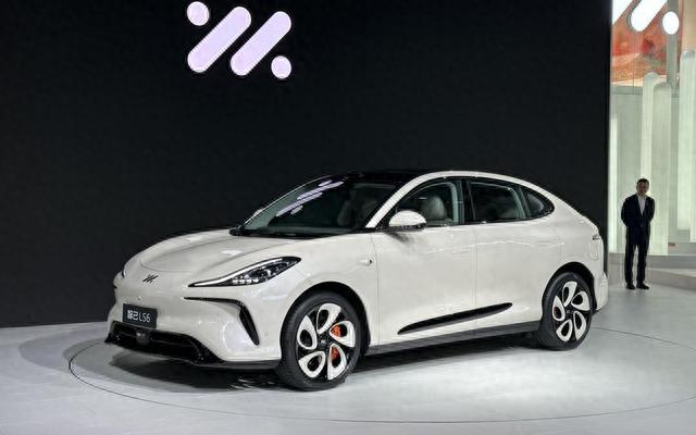 Model Y又有对手了？智己LS6订单破13000台，将于10月上市并交付