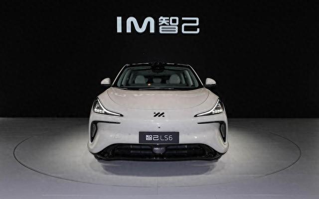 Model Y又有对手了？智己LS6订单破13000台，将于10月上市并交付