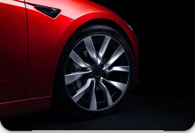 涨价2.8万！特斯拉Model 3焕新版发布：25.99万起售，四季度交付