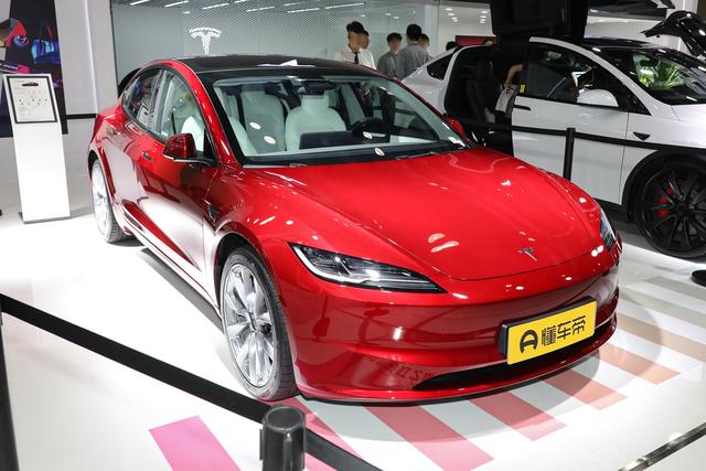 全新Model 3已上市，售价25.99万起，买它需要注意什么