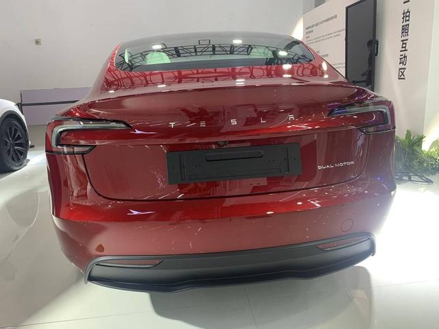 2023款特斯拉Model 3亮相：价格上涨、外观锐利、续航里程提升