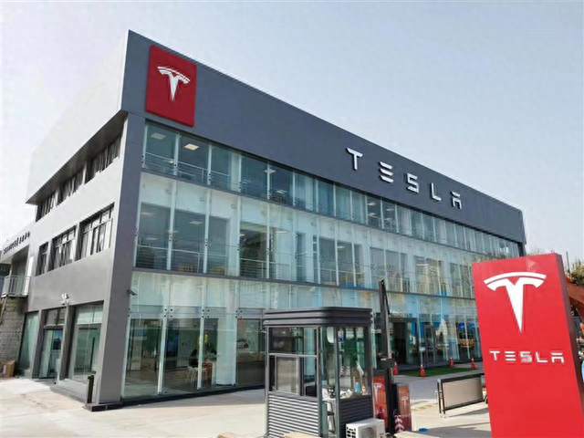 特斯拉青岛：焕新版Model 3开售 重庆南路新店启用