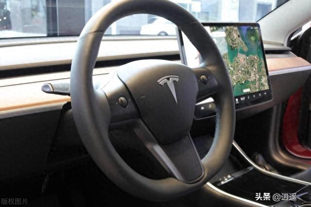 应该选新发布的2023款特斯拉Model 3，还是在售中的Model Y？