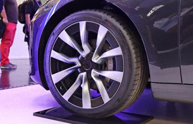 2023慕尼黑车展 | 实拍特斯拉新Model 3，看看有哪些变化？