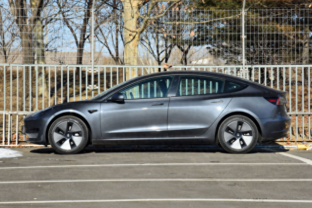 特斯拉新版Model 3涨价凭的是什么逻辑，谁能打破它的价格围城