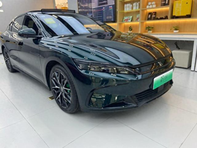 开完特斯拉Model 3，再开比亚迪汉千山翠，净整些花里胡哨的！