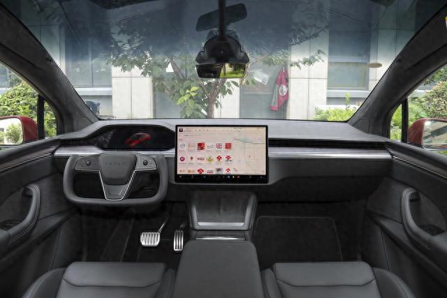 解读特斯拉Model X，3.9秒破百，纯电续航700KM，售价73.89万