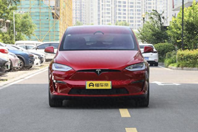 解读特斯拉Model X，3.9秒破百，纯电续航700KM，售价73.89万