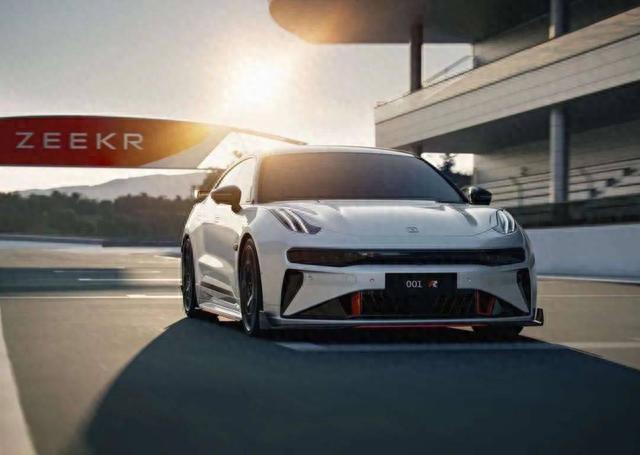 新款Model 3出尽风头？这四款国产车能和它一战