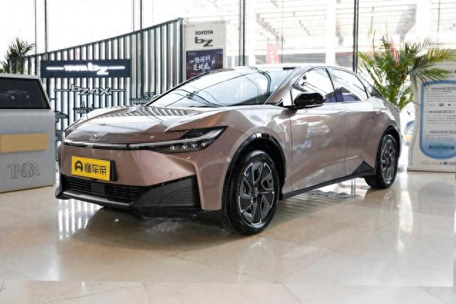丰田和特斯拉的电车谁更好？bZ3对抗Model 3，都有哪些差距？